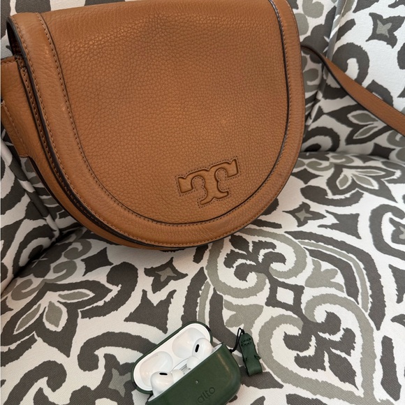Tory Burch Brown Leather Crossbody Saddlebag. - Picture 5 of 7